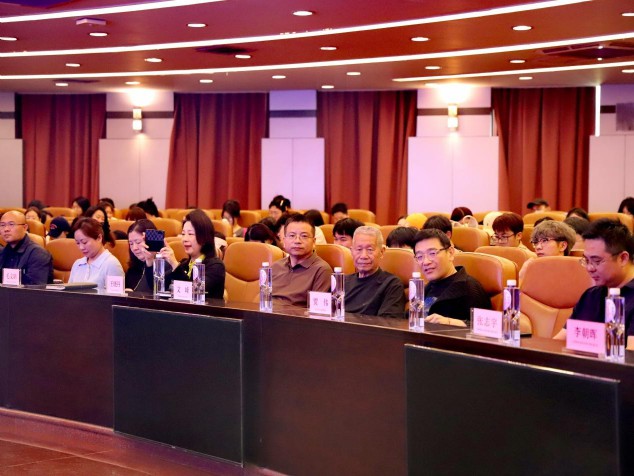 73847e5cf34945c79f2b9a05dda25ada.jpg 3.jpg